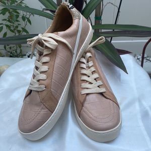 White Raven, faux leather lace sneakers. 10